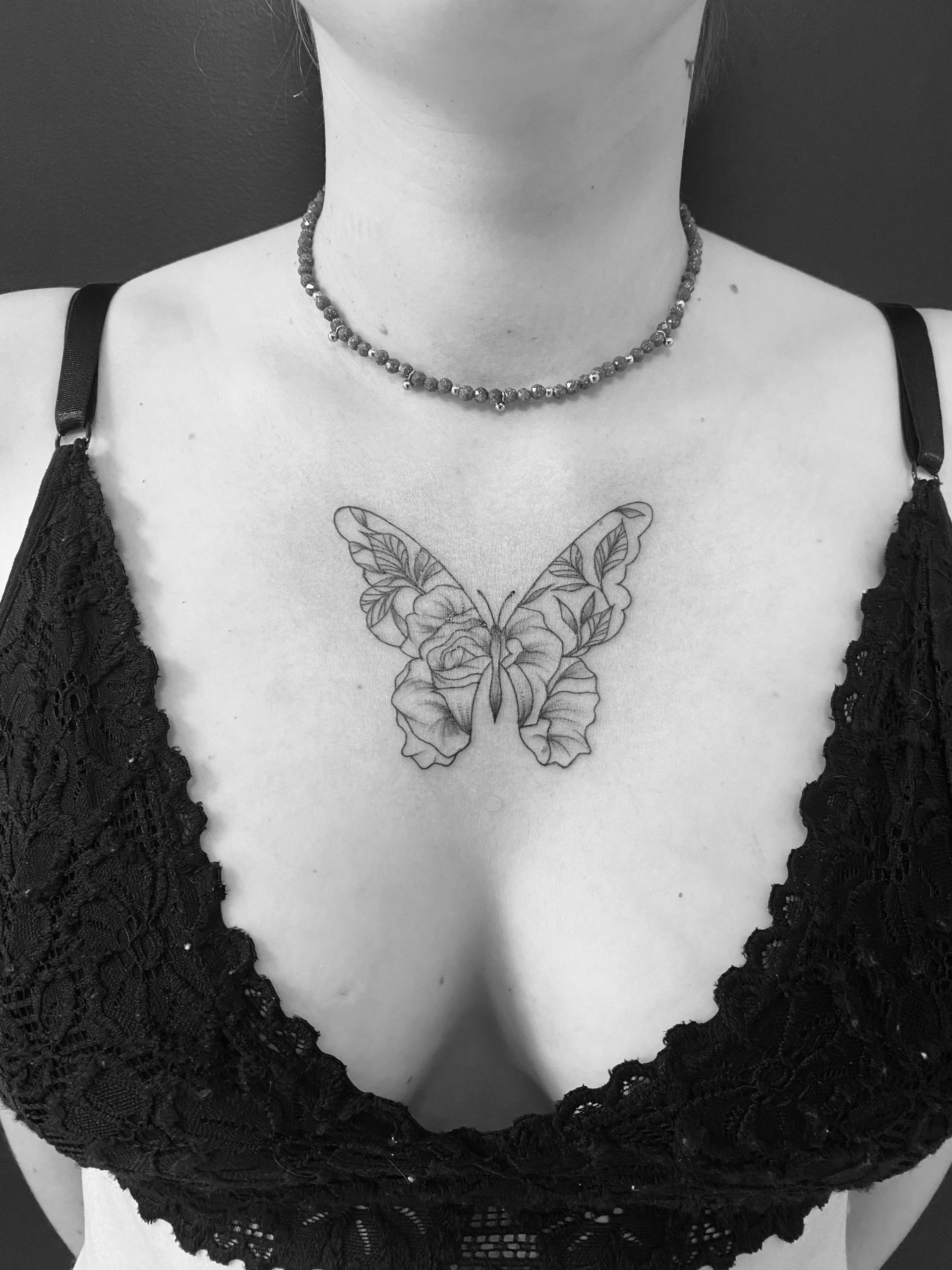 tatouage-papillon-floral