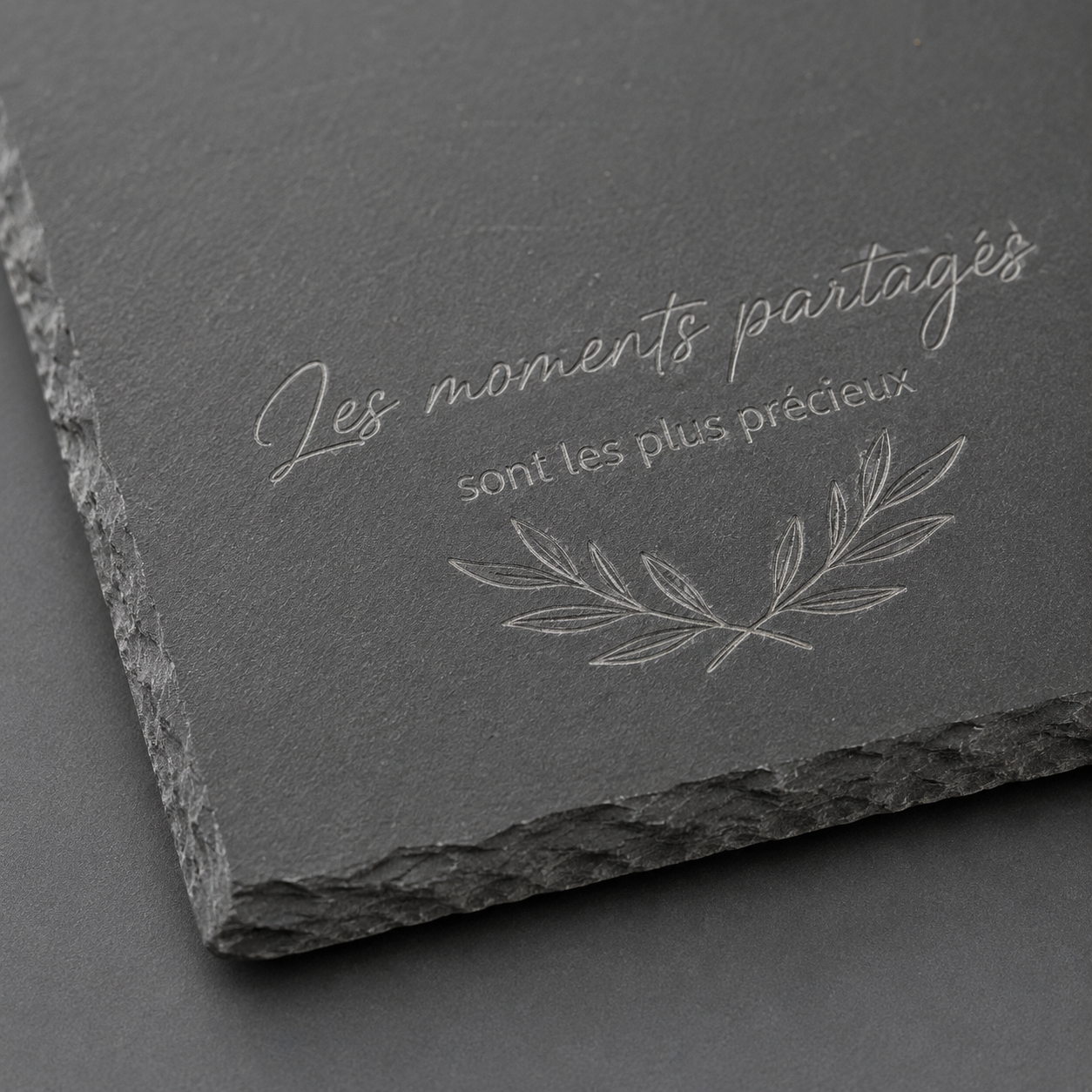 Plateau Ardoise Personnalisé — Message Gravé au Laser – Image 3